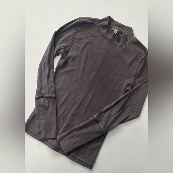 free people shirt - Picture 2 of 2